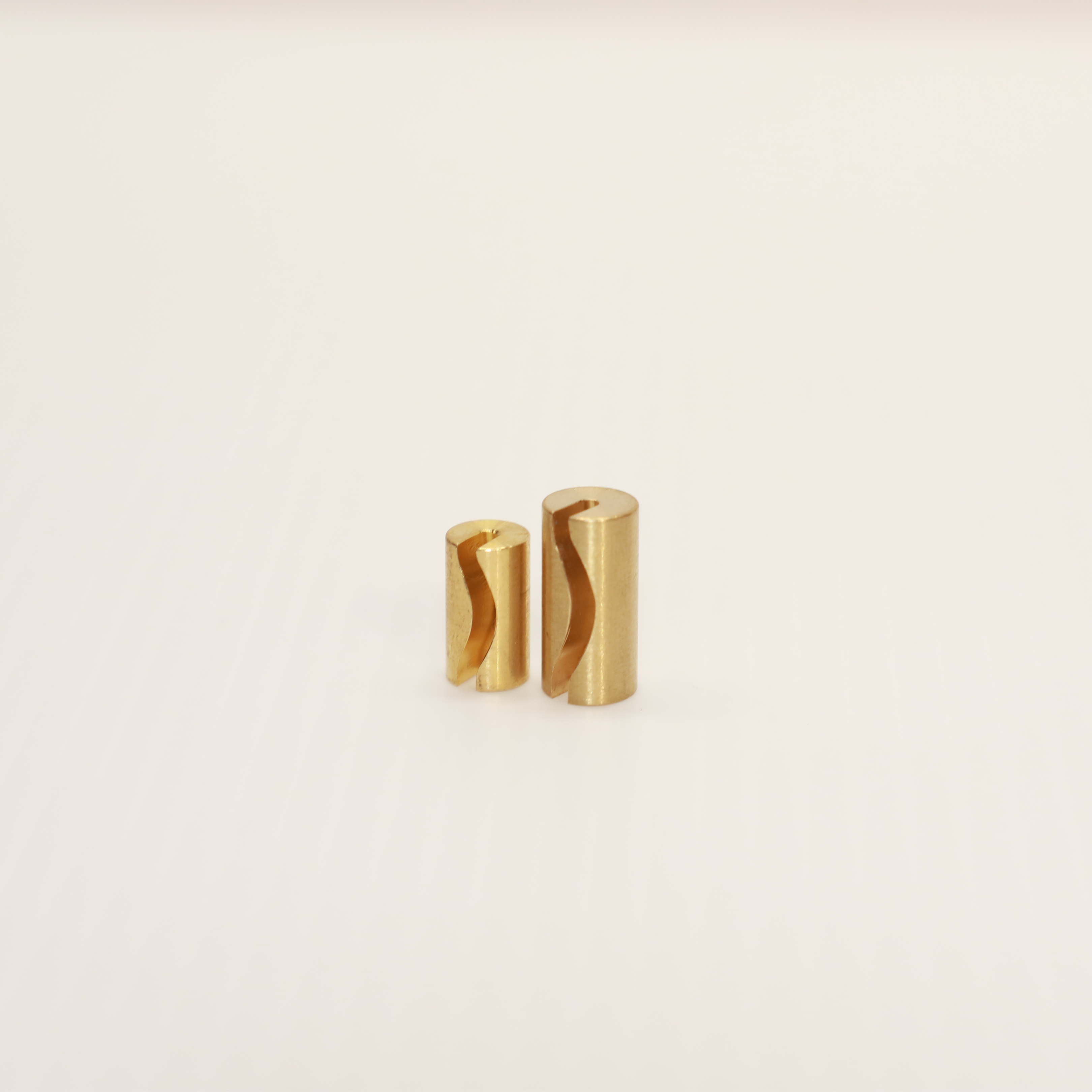 大提琴專業新款弦槽式狼音器