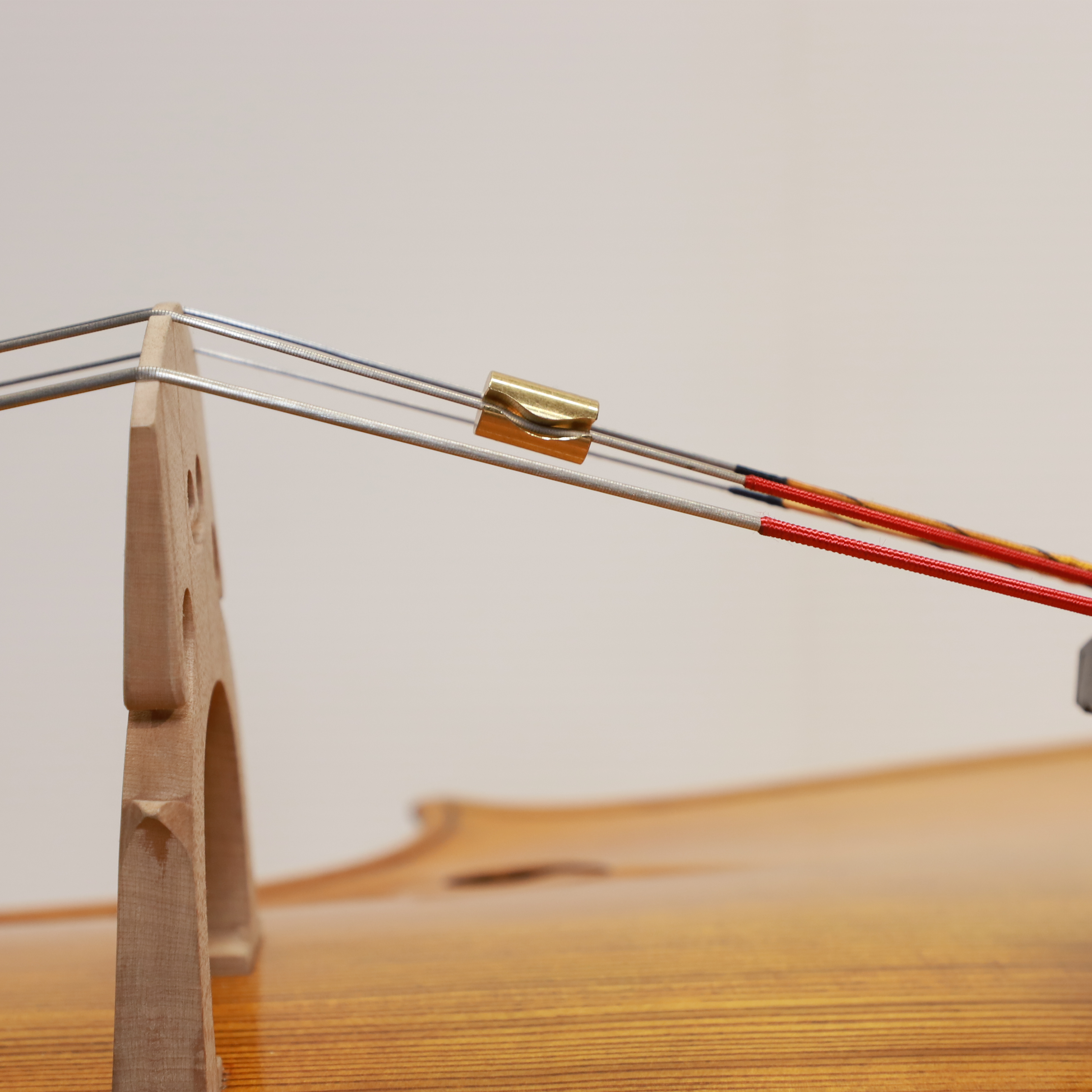 大提琴專業新款弦槽式狼音器