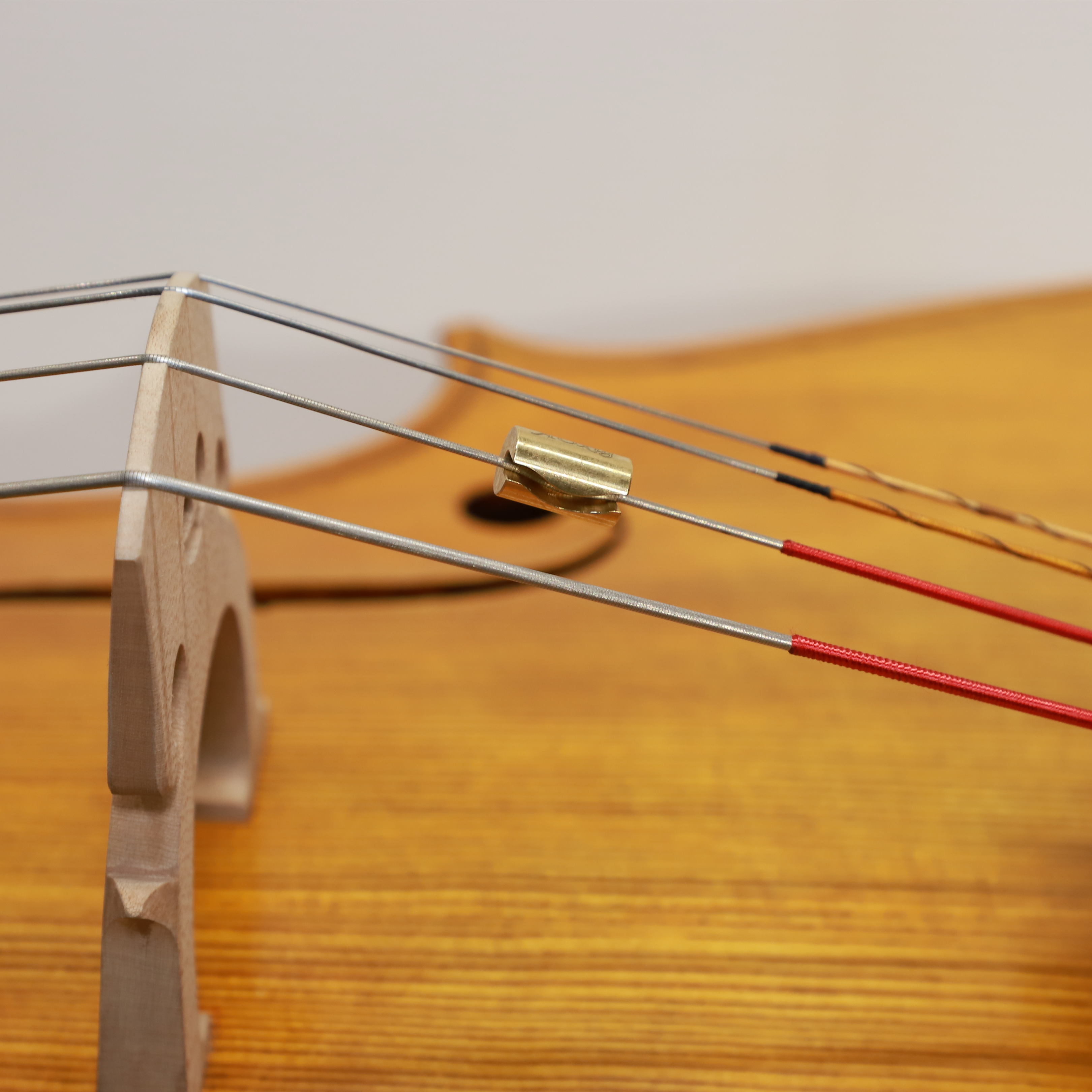 大提琴專業新款弦槽式狼音器